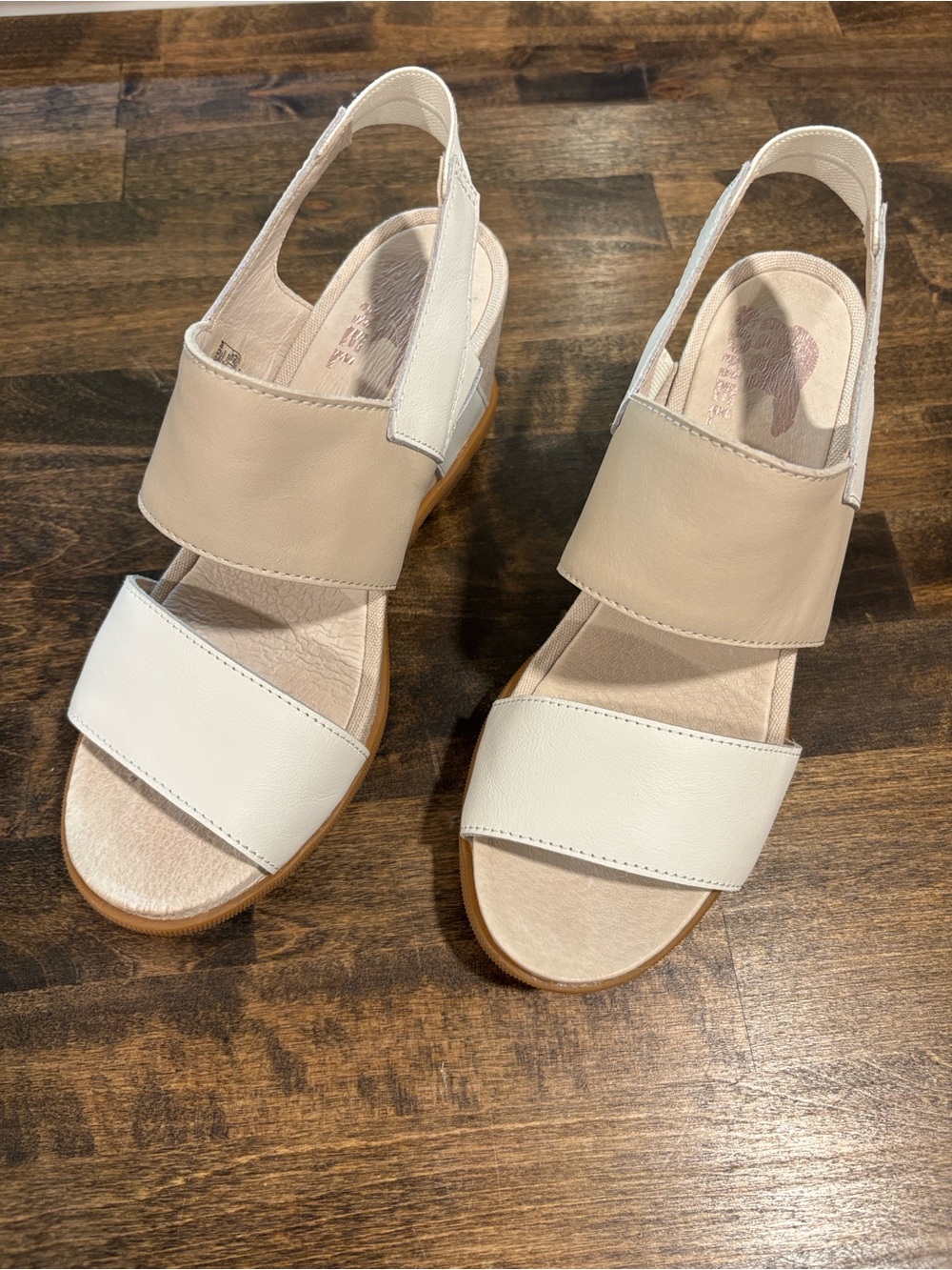 Sorel Women’s White and Beige Two-Band Slingback Sandals